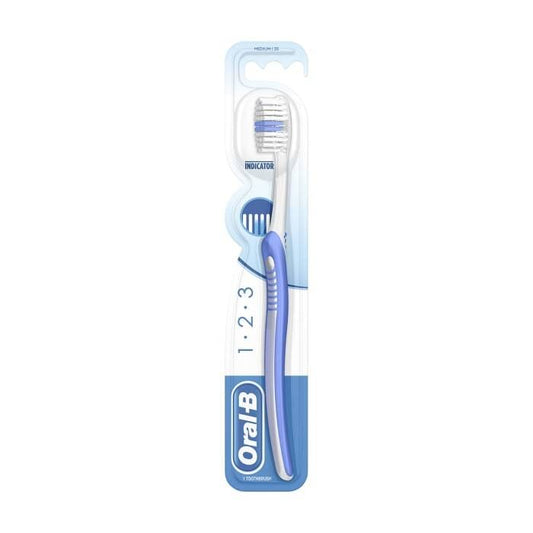Oral-B Toothbrush 123 Indicator Medium - Pack of 1