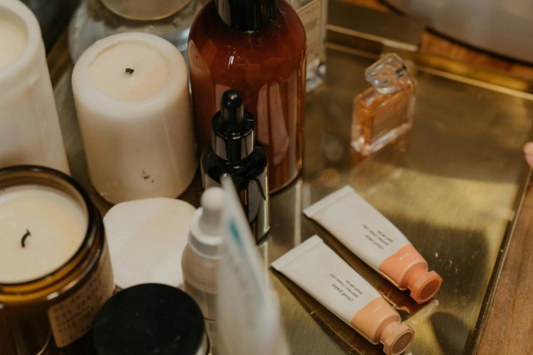 UK’s Leading OTC and Skincare Product Distributors: What You Need to Know About Genecine